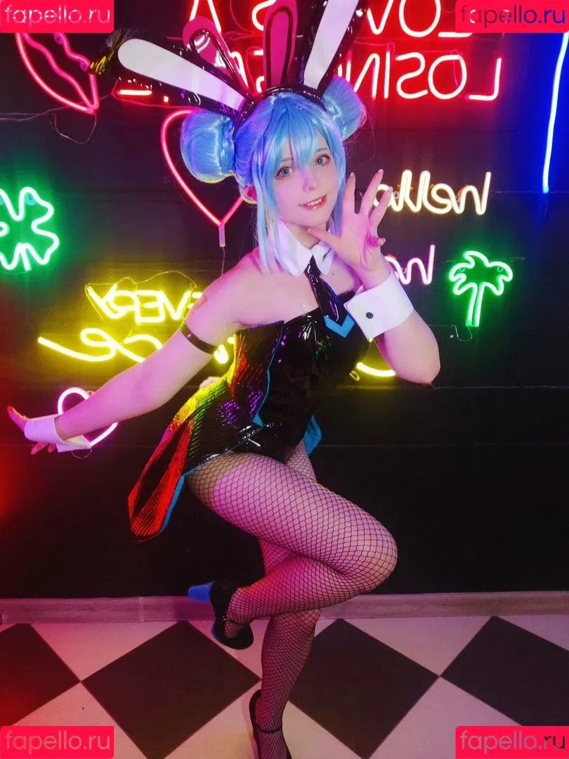 Saya Scarlet Onlyfans Photo Gallery 