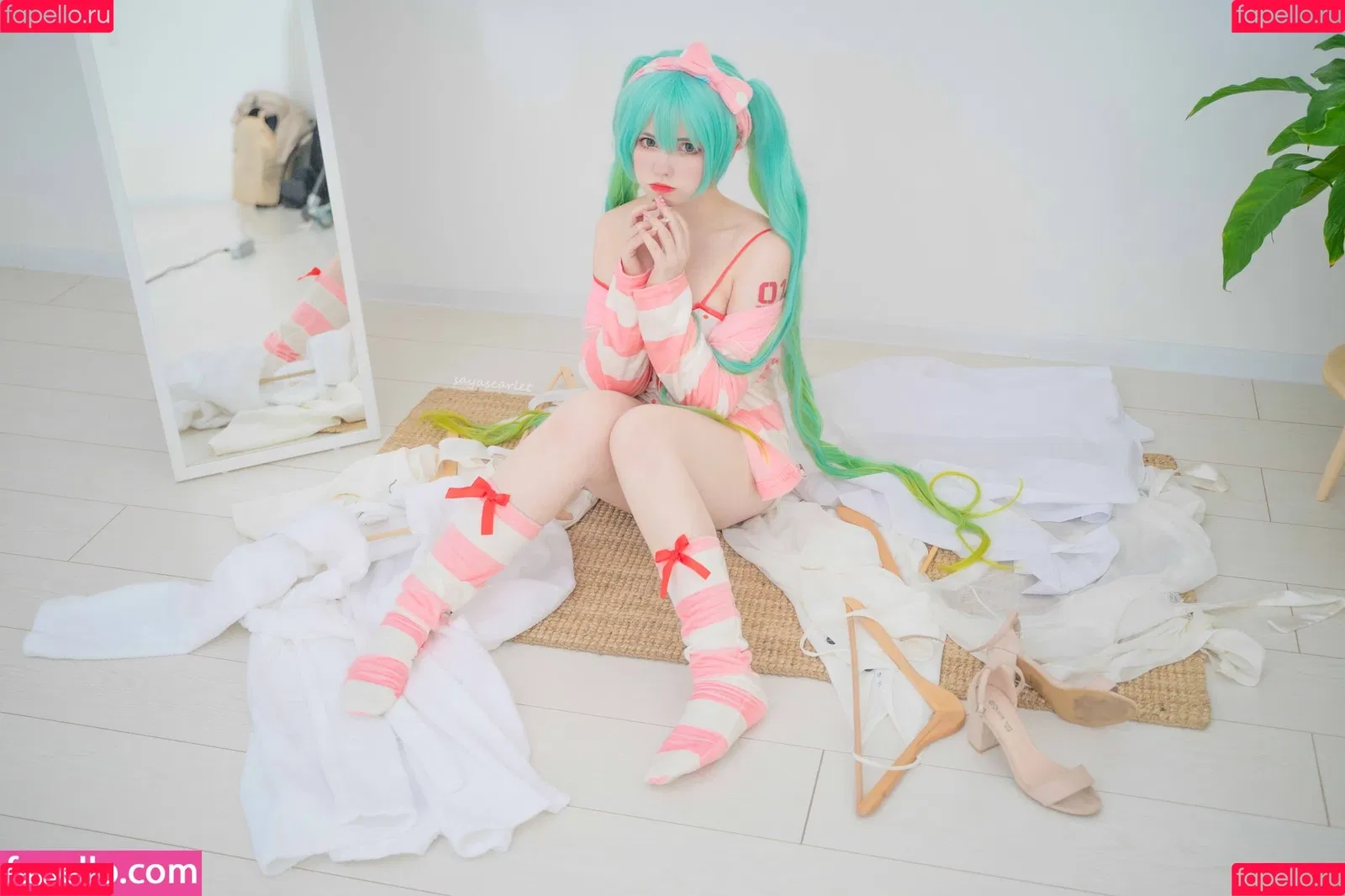 Saya Scarlet Onlyfans Photo Gallery 