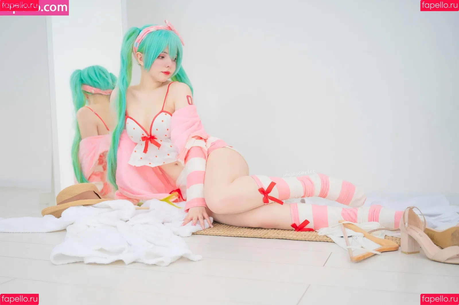 Saya Scarlet Onlyfans Photo Gallery 