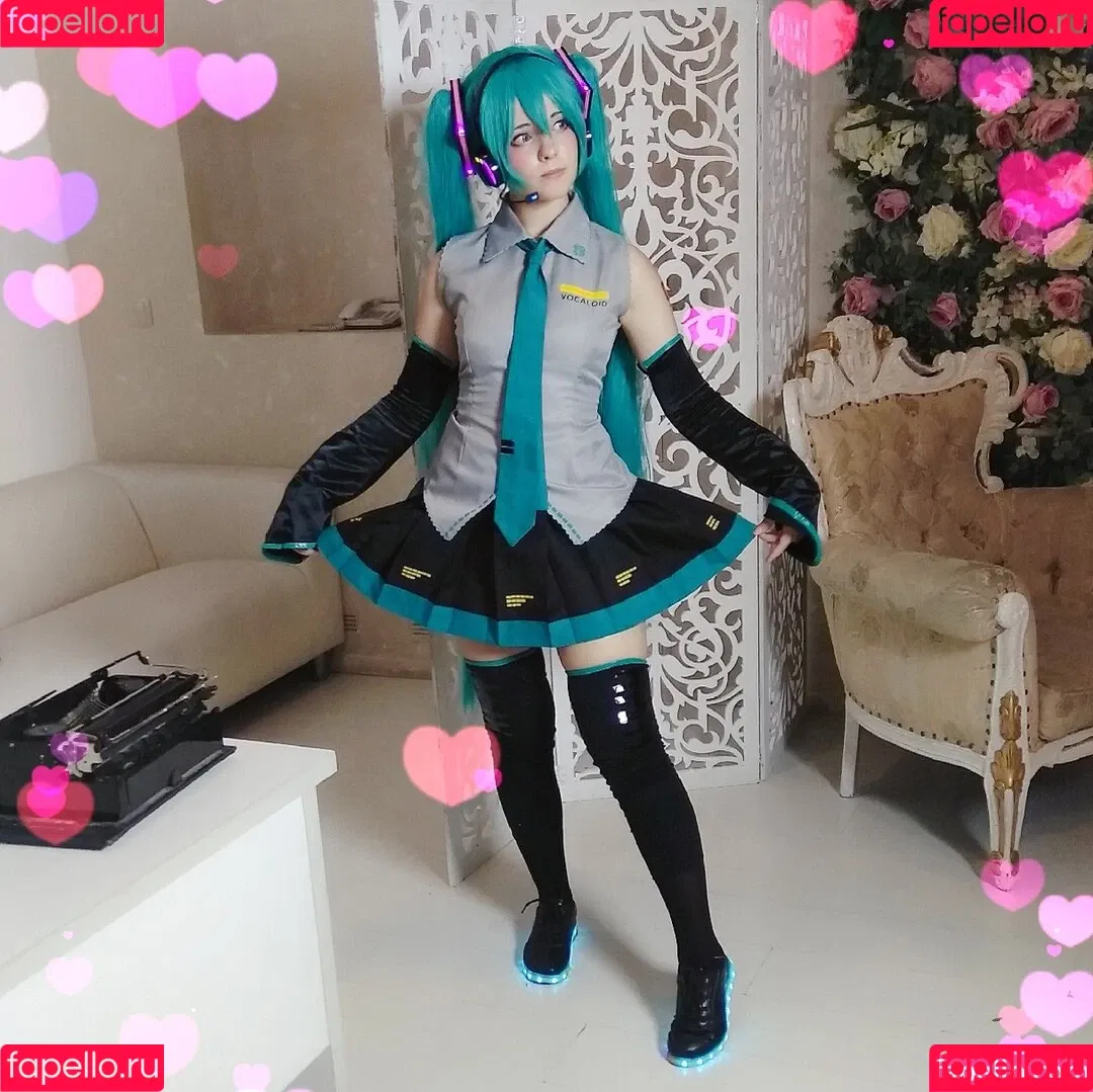 Saya Scarlet Onlyfans Photo Gallery 