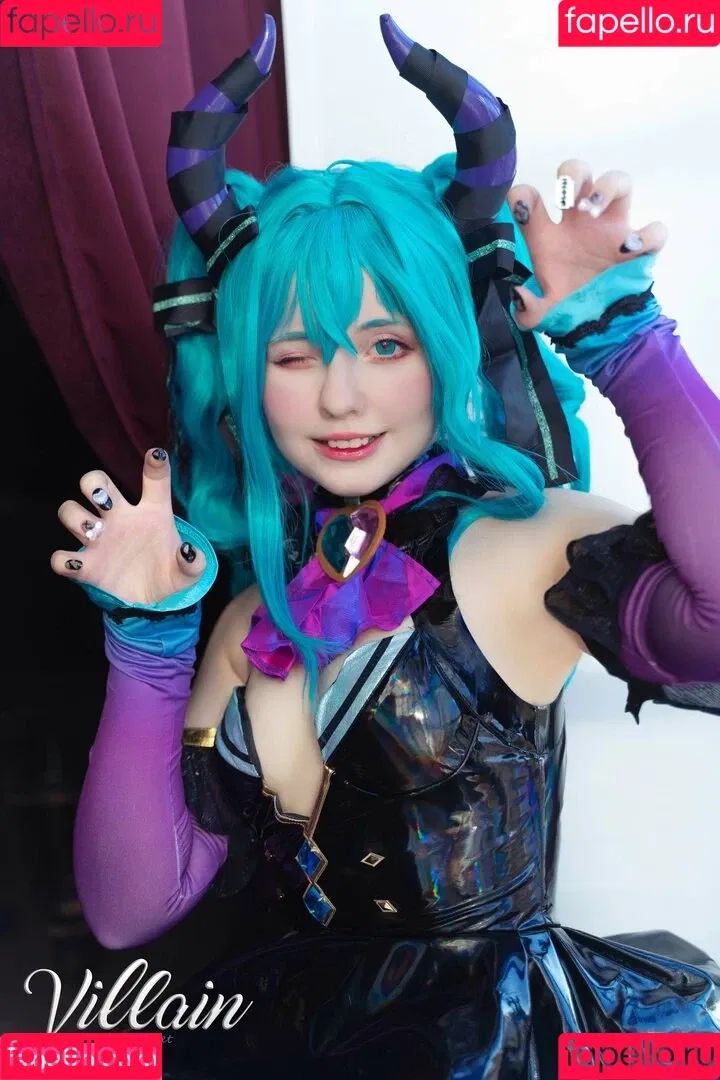 Saya Scarlet Onlyfans Photo Gallery 