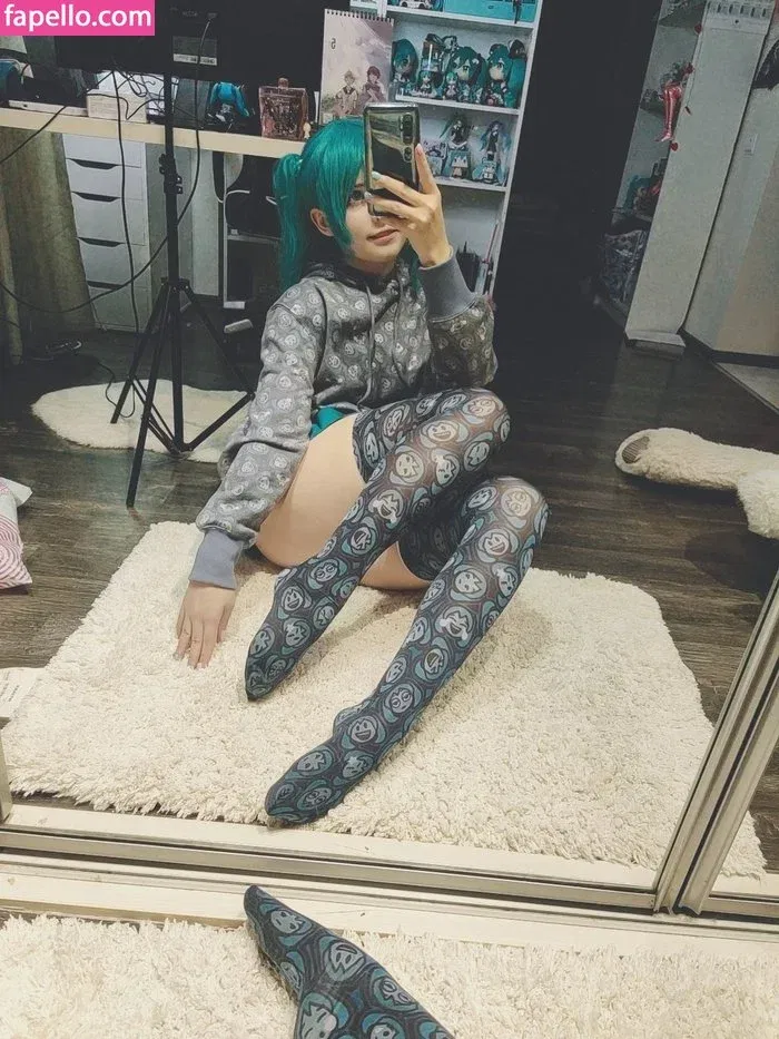 Saya Scarlet Onlyfans Photo Gallery 