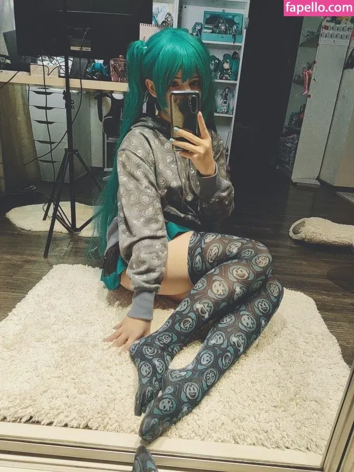 Saya Scarlet Onlyfans Photo Gallery 