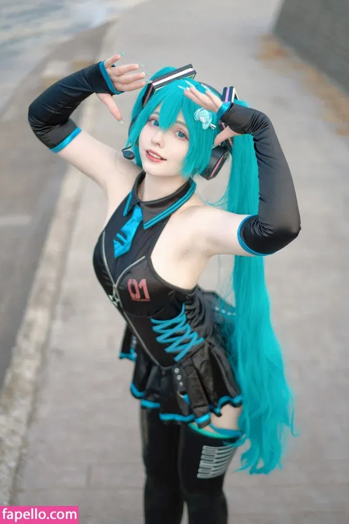 Saya Scarlet Onlyfans Photo Gallery 