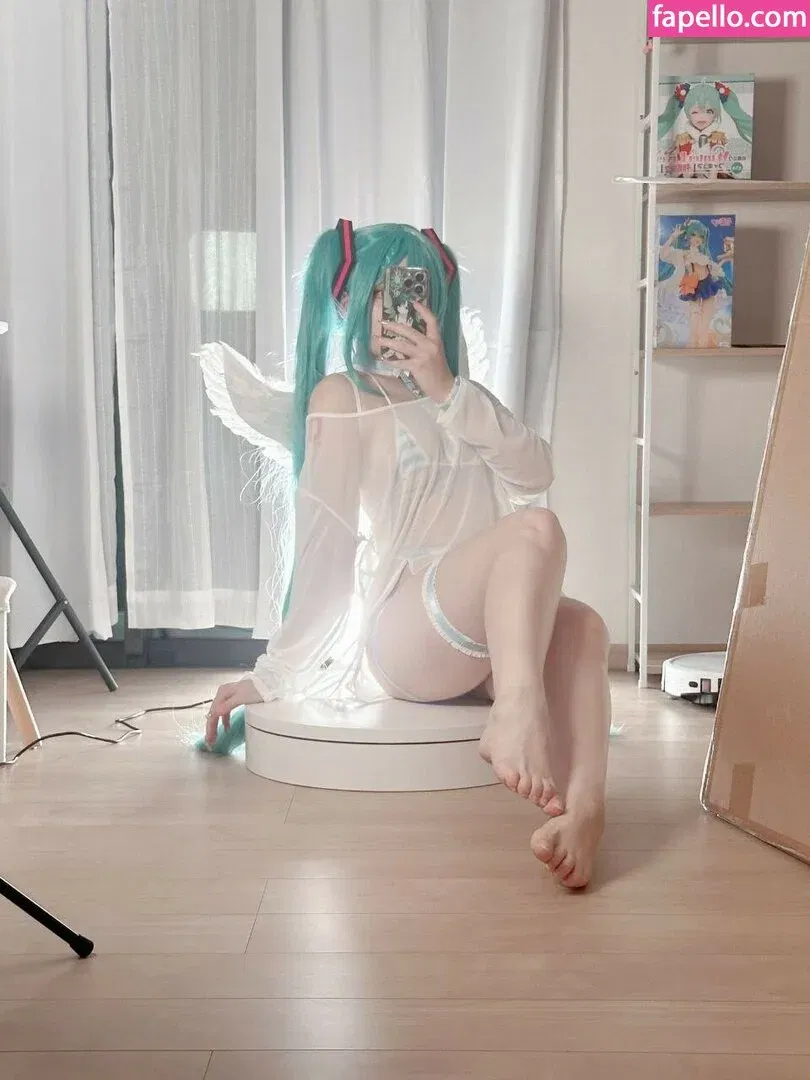 Saya Scarlet Onlyfans Photo Gallery 