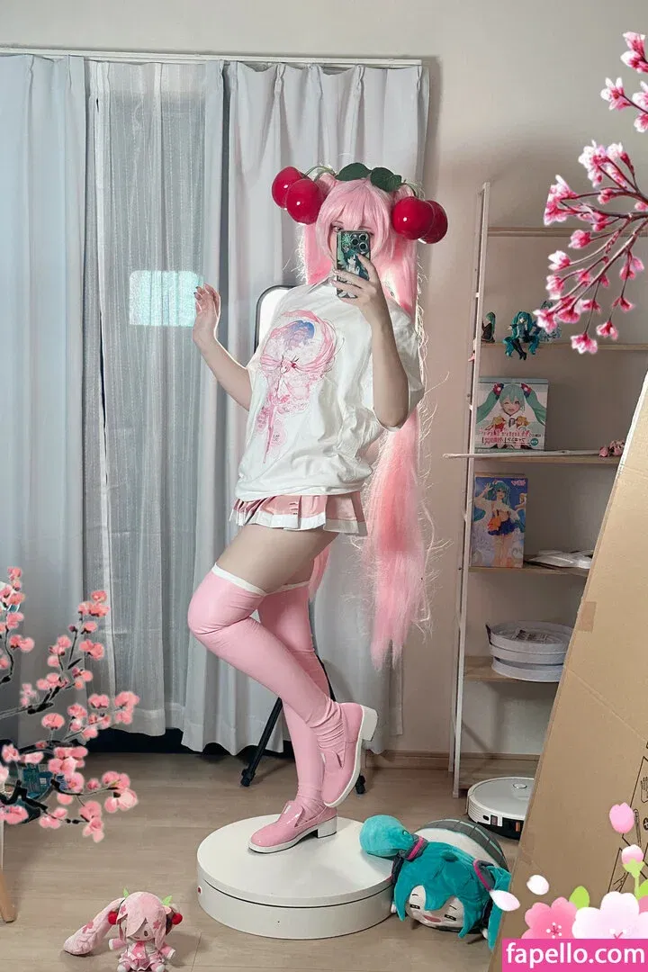 Saya Scarlet Onlyfans Photo Gallery 