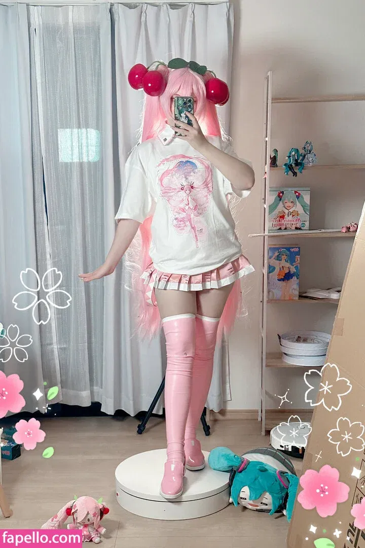 Saya Scarlet Onlyfans Photo Gallery 