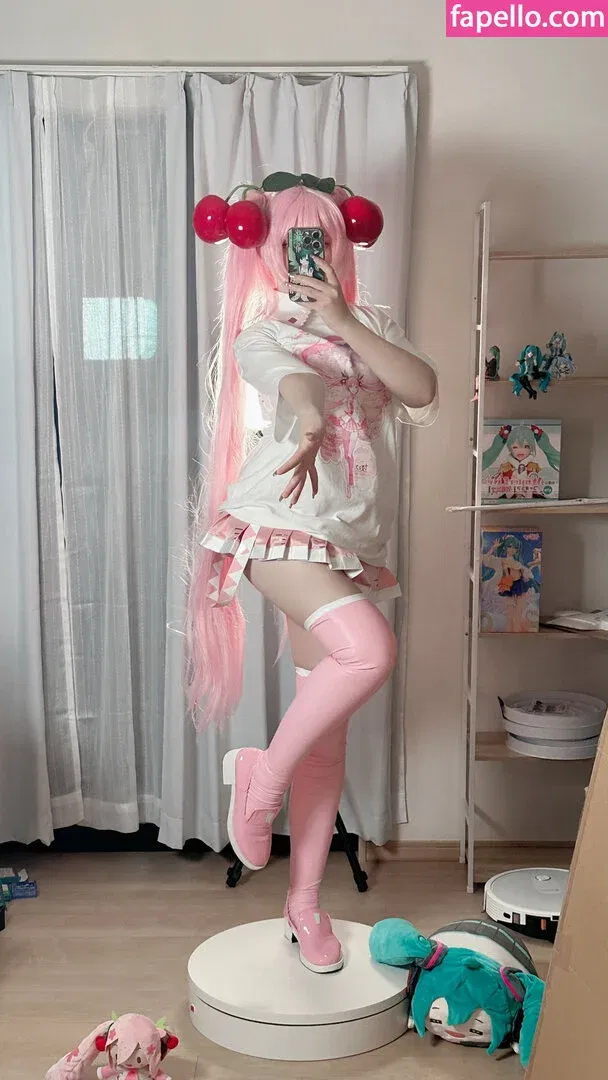 Saya Scarlet Onlyfans Photo Gallery 