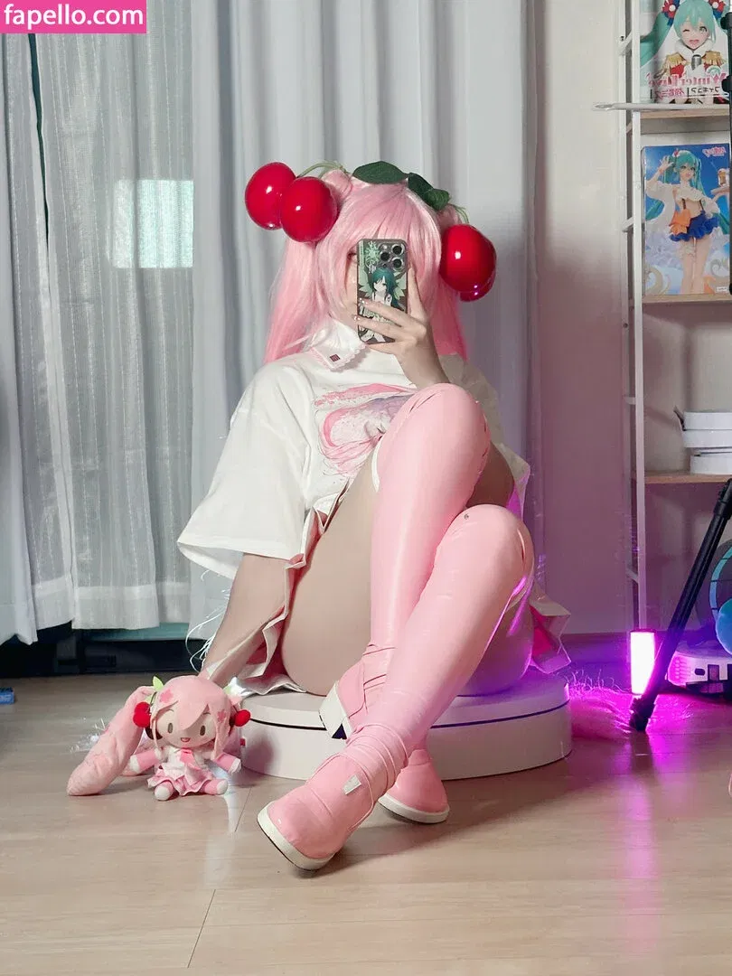 Saya Scarlet Onlyfans Photo Gallery 