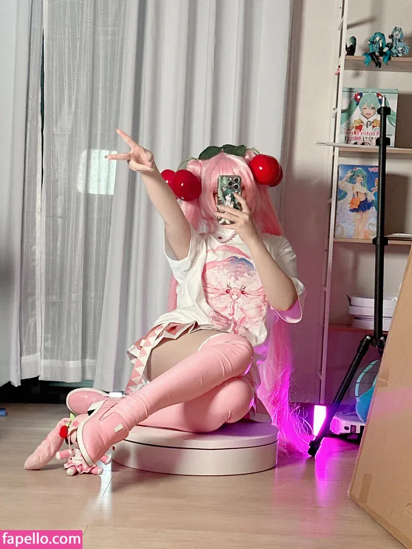 Saya Scarlet Onlyfans Photo Gallery 