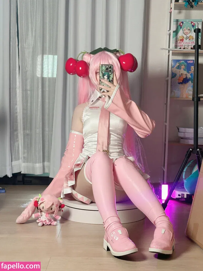 Saya Scarlet Onlyfans Photo Gallery 