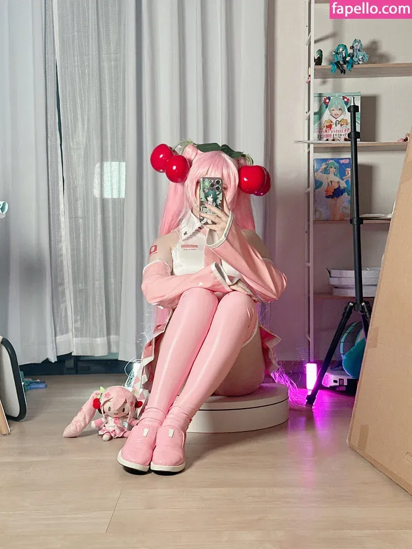 Saya Scarlet Onlyfans Photo Gallery 