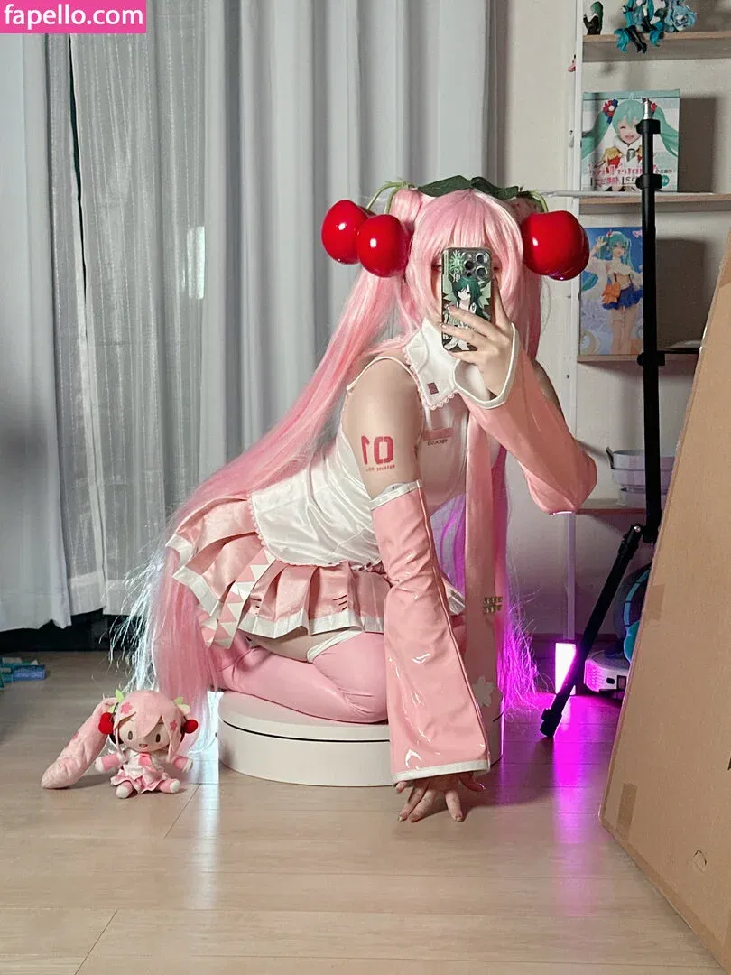 Saya Scarlet Onlyfans Photo Gallery 