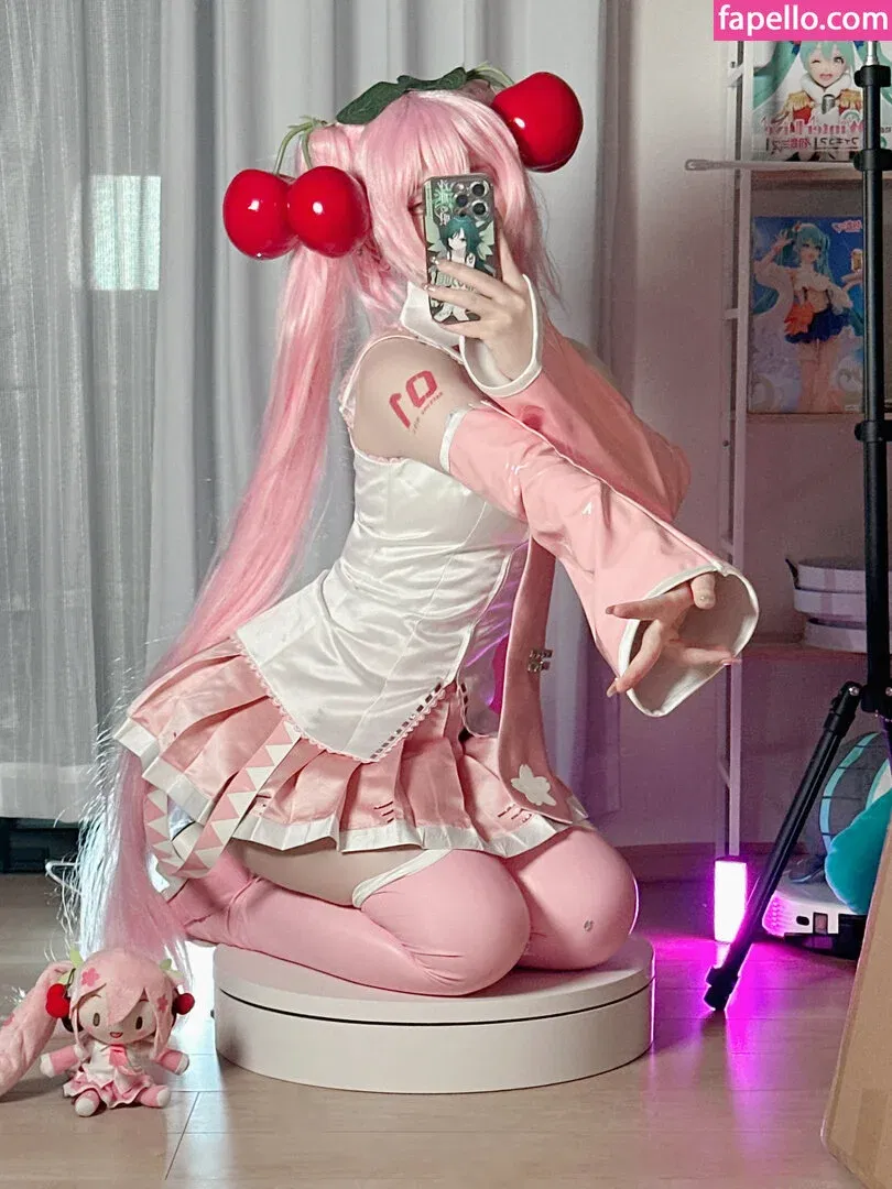 Saya Scarlet Onlyfans Photo Gallery 