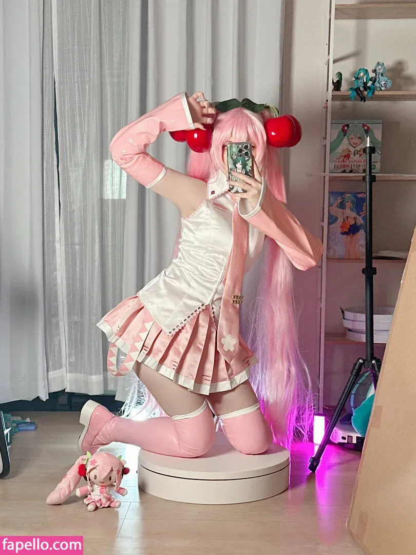 Saya Scarlet Onlyfans Photo Gallery 