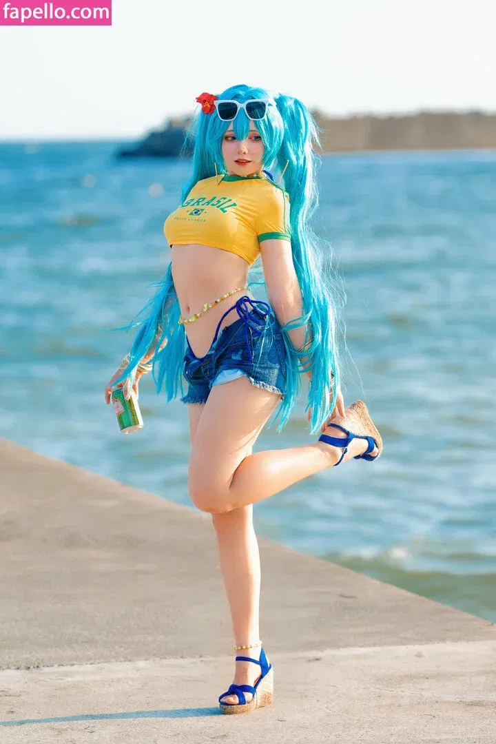 Saya Scarlet Onlyfans Photo Gallery 