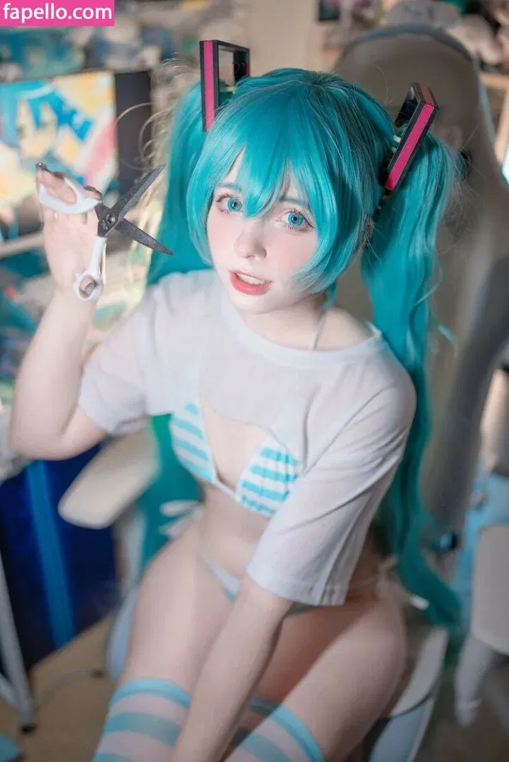 Saya Scarlet Onlyfans Photo Gallery 