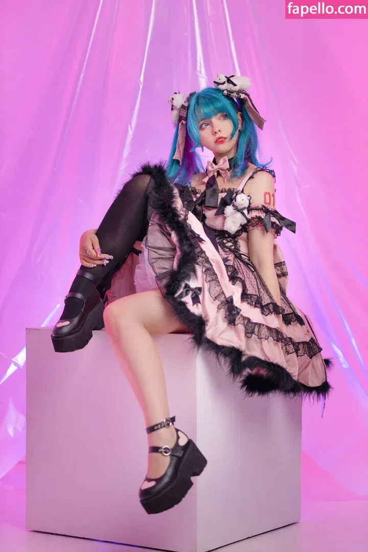 Saya Scarlet Onlyfans Photo Gallery 