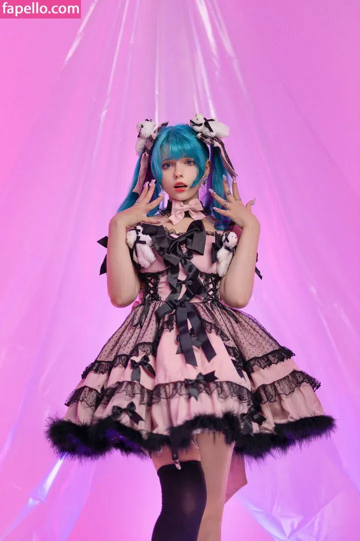 Saya Scarlet Onlyfans Photo Gallery 