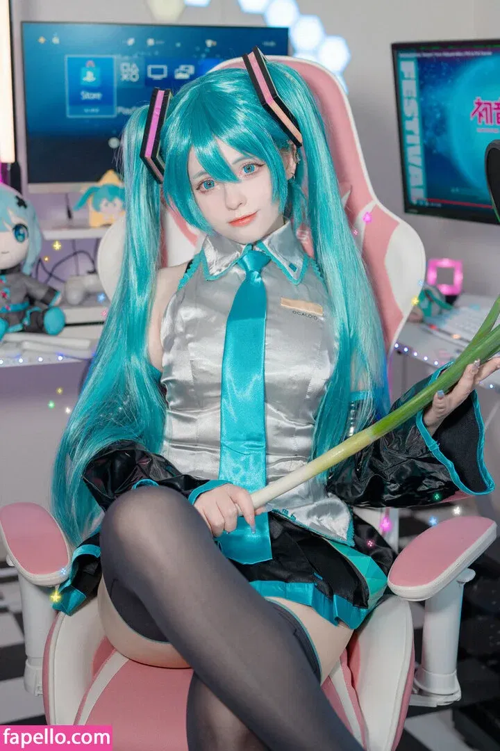 Saya Scarlet Onlyfans Photo Gallery 