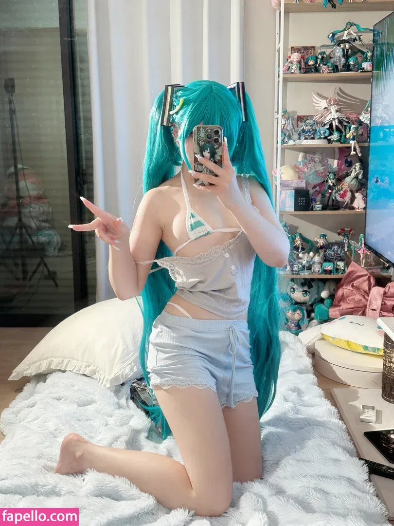 Saya Scarlet Onlyfans Photo Gallery 