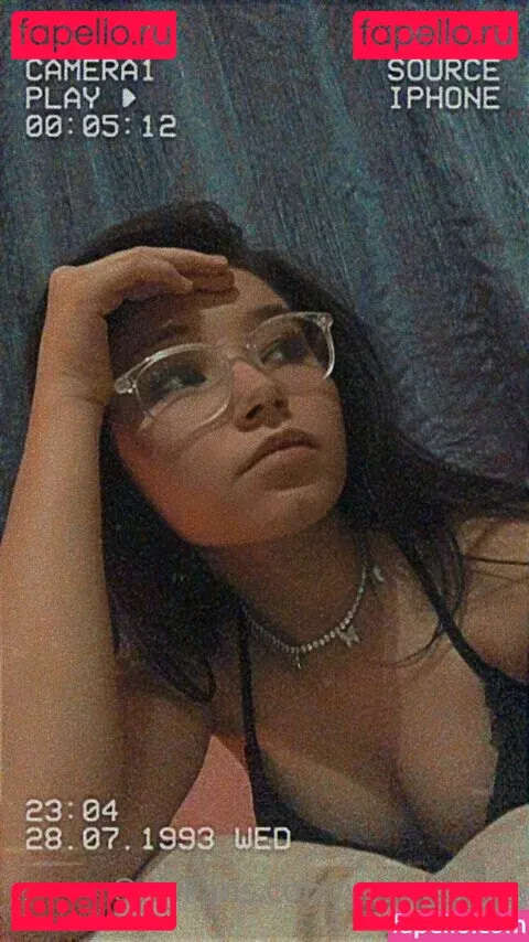 YasMineSis Onlyfans Photo Gallery 