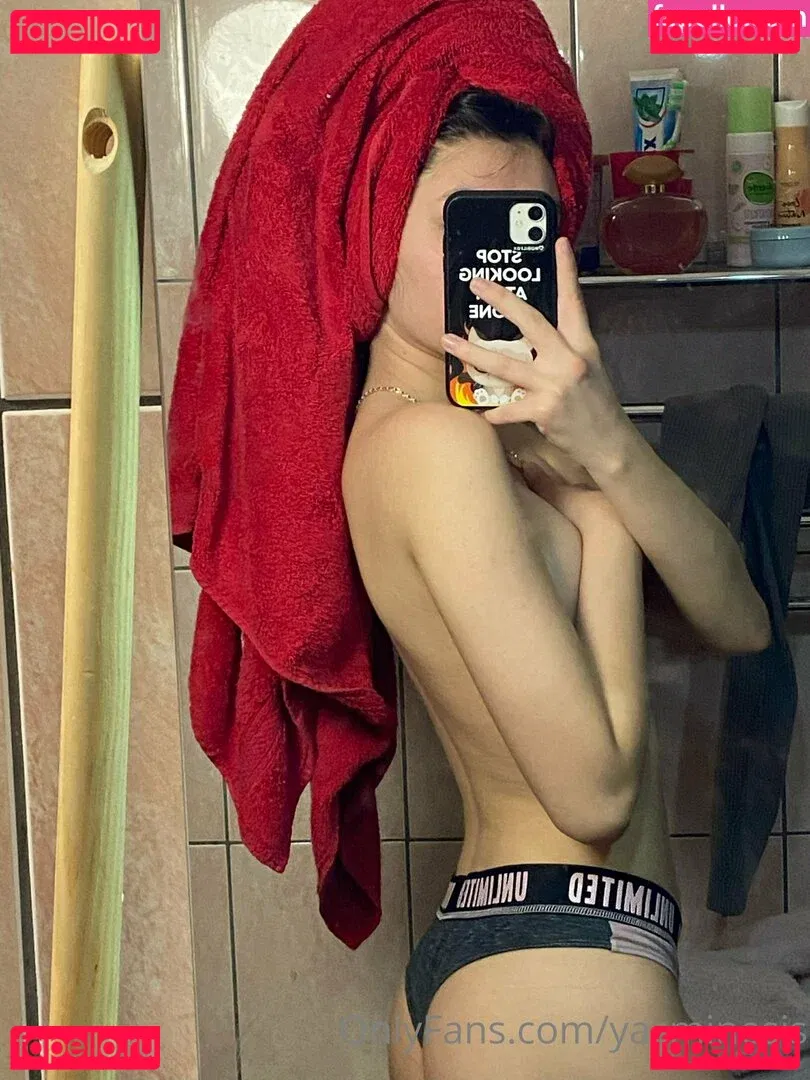 YasMineSis Onlyfans Photo Gallery 