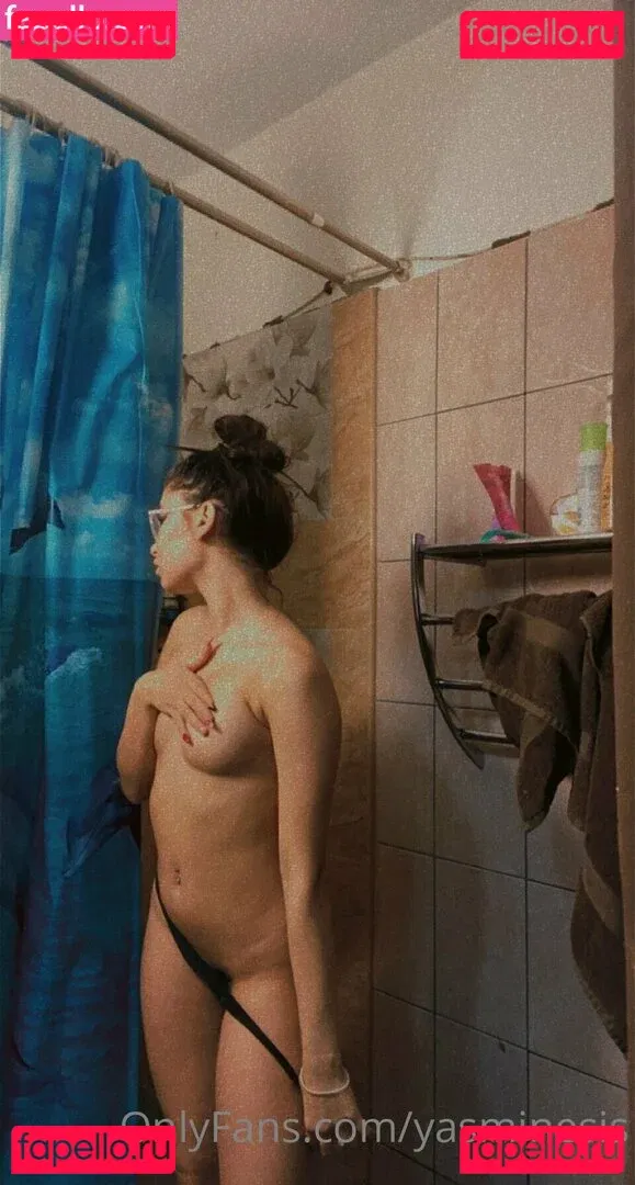 YasMineSis Onlyfans Photo Gallery 