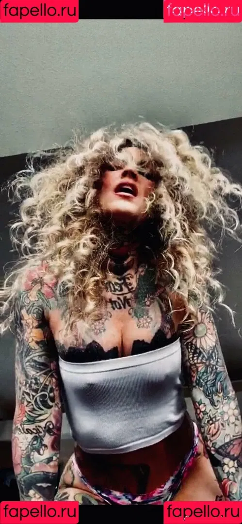 janine Onlyfans Photo Gallery 
