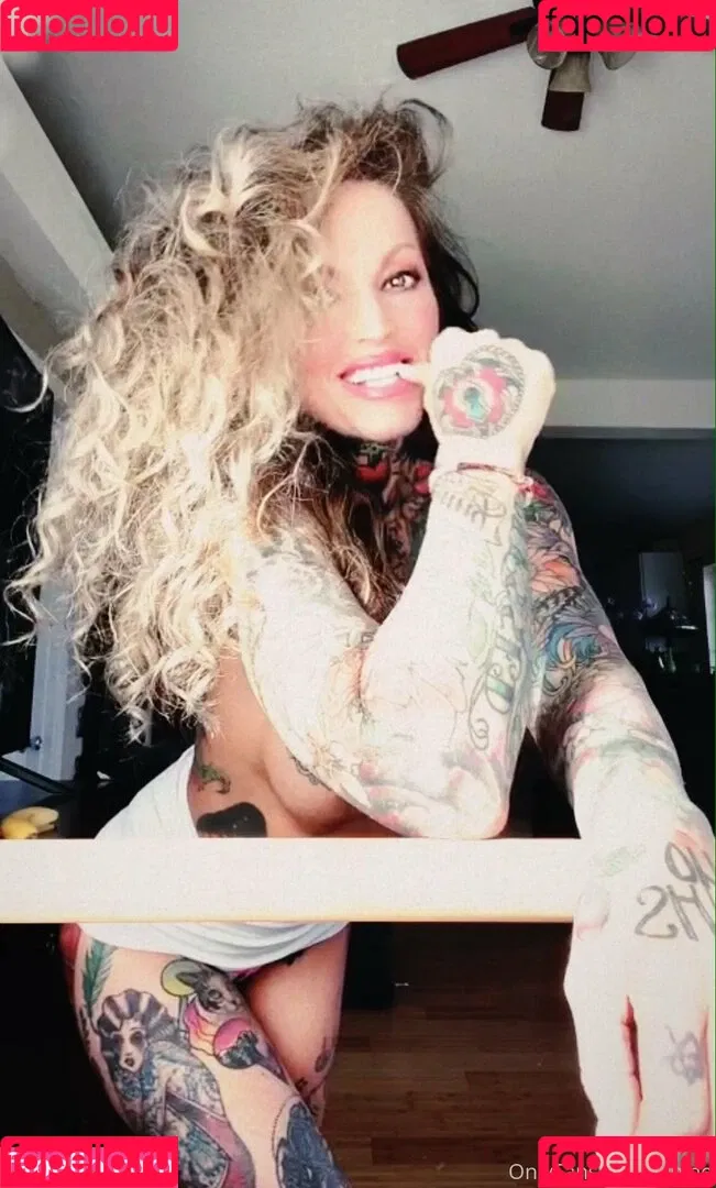janine Onlyfans Photo Gallery 