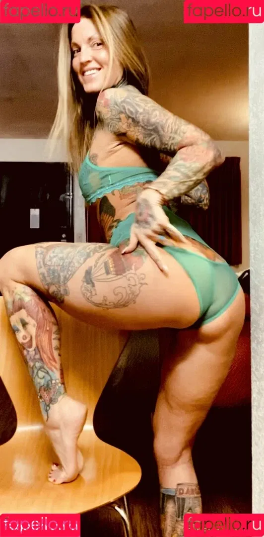 janine Onlyfans Photo Gallery 