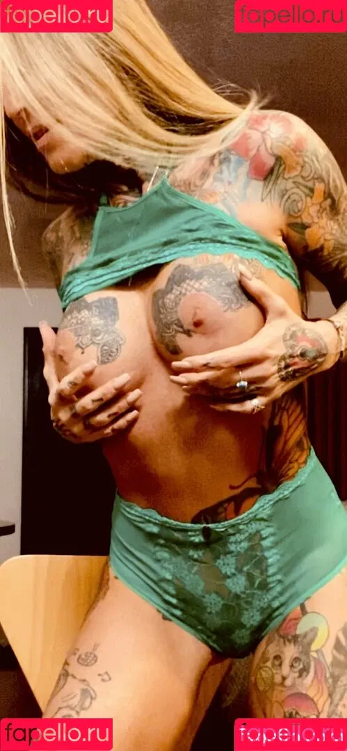 janine Onlyfans Photo Gallery 