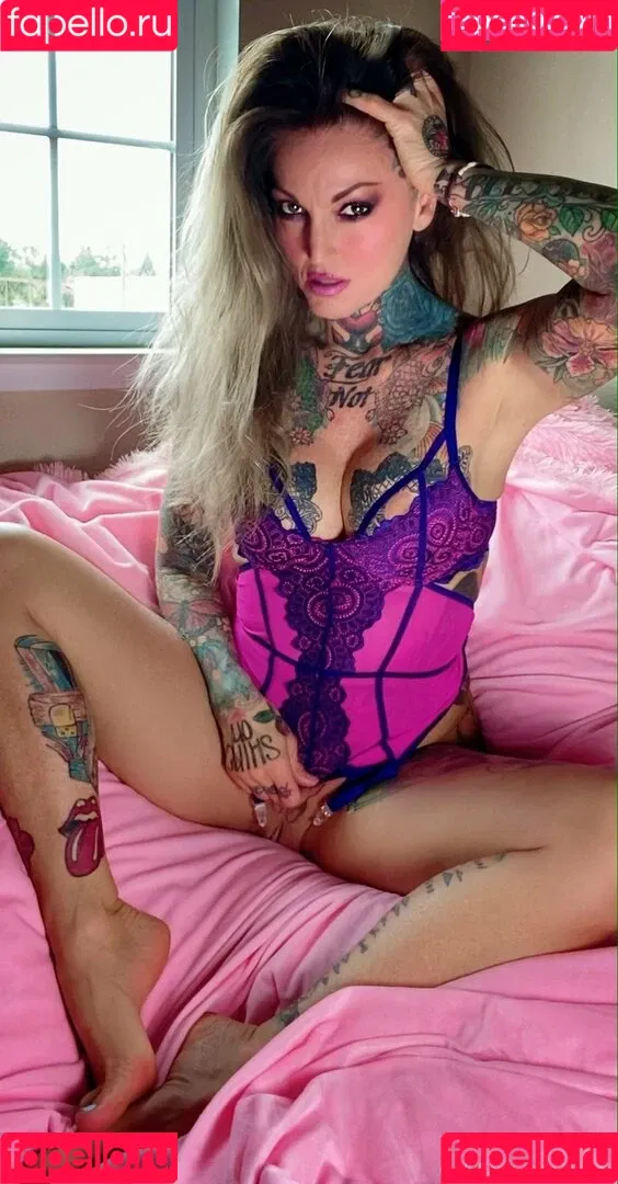 janine Onlyfans Photo Gallery 