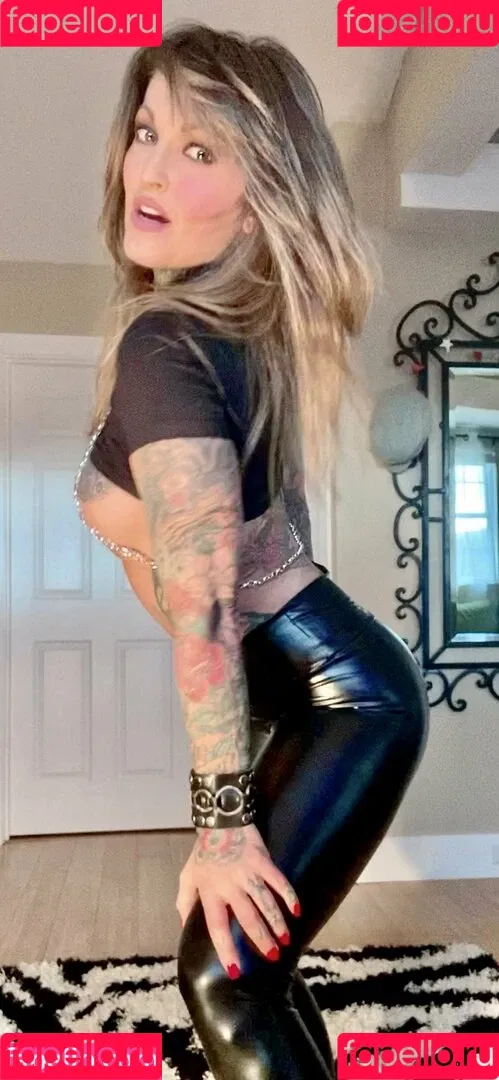 janine Onlyfans Photo Gallery 