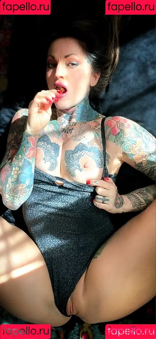 janine Onlyfans Photo Gallery 