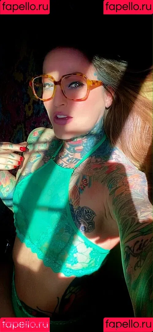 janine Onlyfans Photo Gallery 