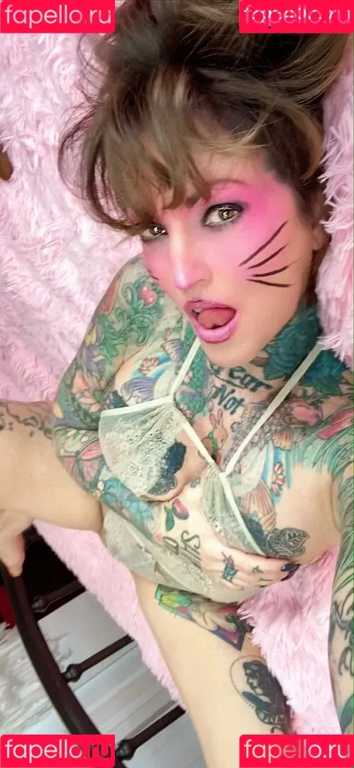 janine Onlyfans Photo Gallery 