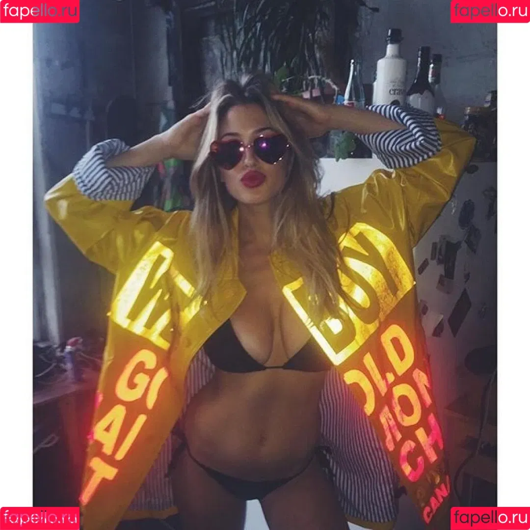 Lindsey Kevitch Onlyfans Photo Gallery 