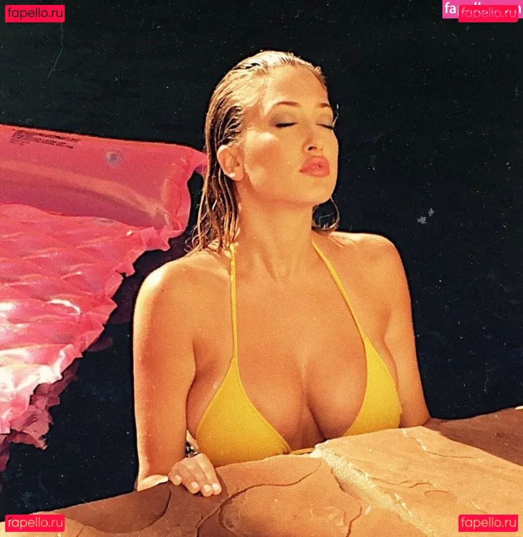 Lindsey Kevitch Onlyfans Photo Gallery 