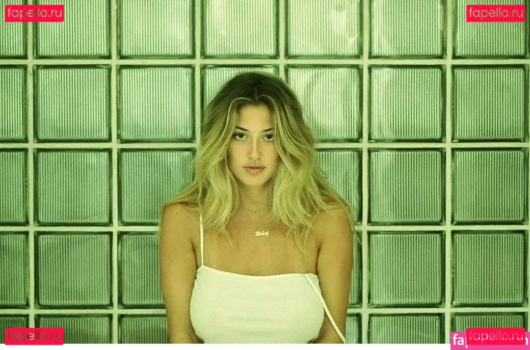 Lindsey Kevitch Onlyfans Photo Gallery 