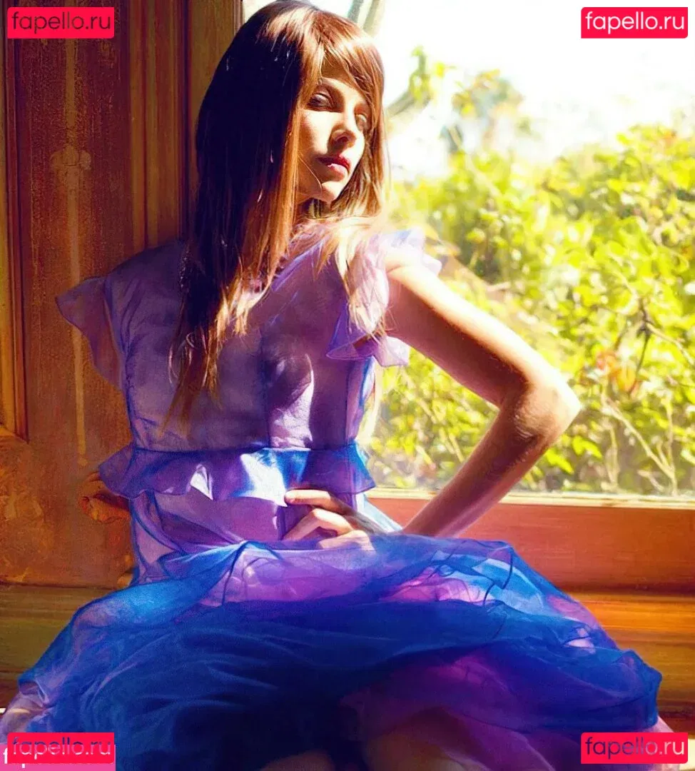 Lauren German Onlyfans Photo Gallery 