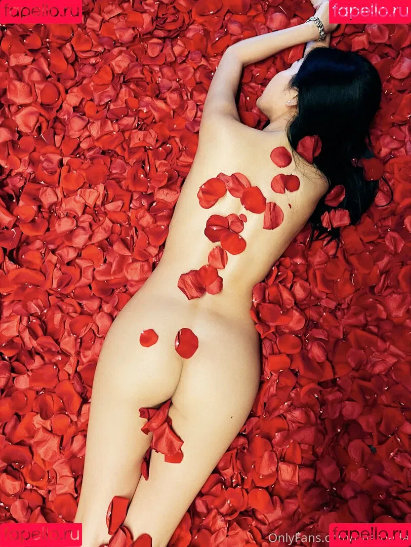 Rina Toeda Onlyfans Photo Gallery 