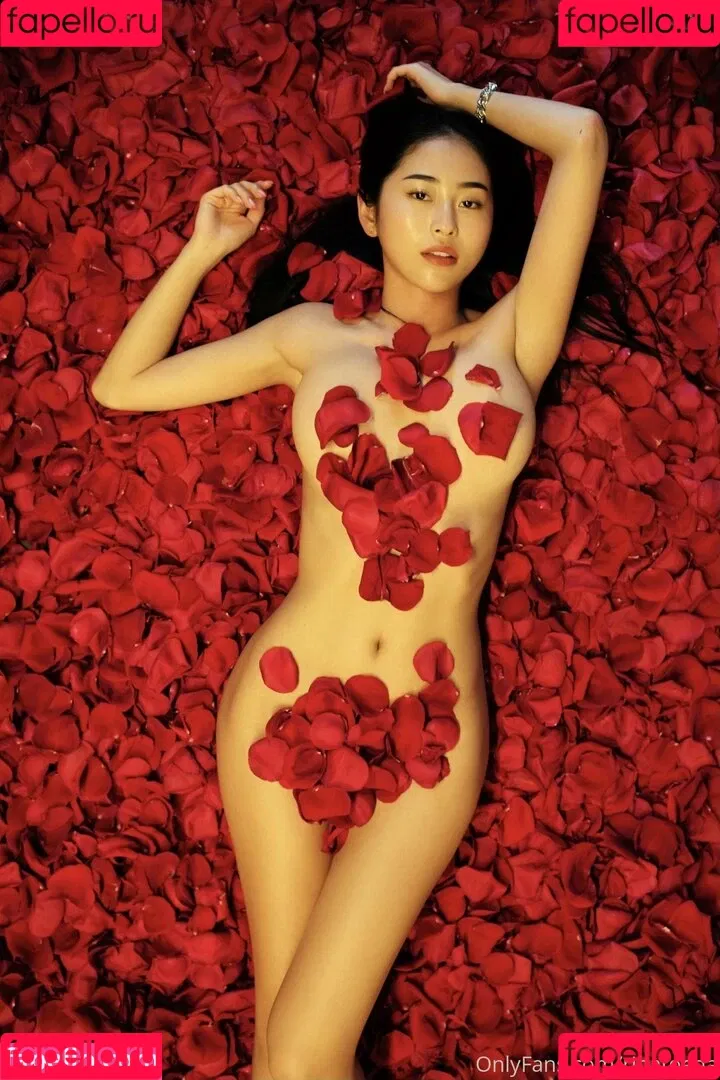Rina Toeda Onlyfans Photo Gallery 