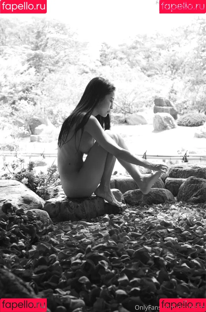 Rina Toeda Onlyfans Photo Gallery 