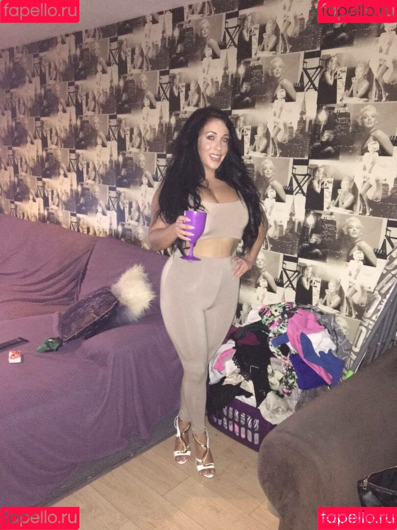 Kelly Louise Sheridan Onlyfans Photo Gallery 