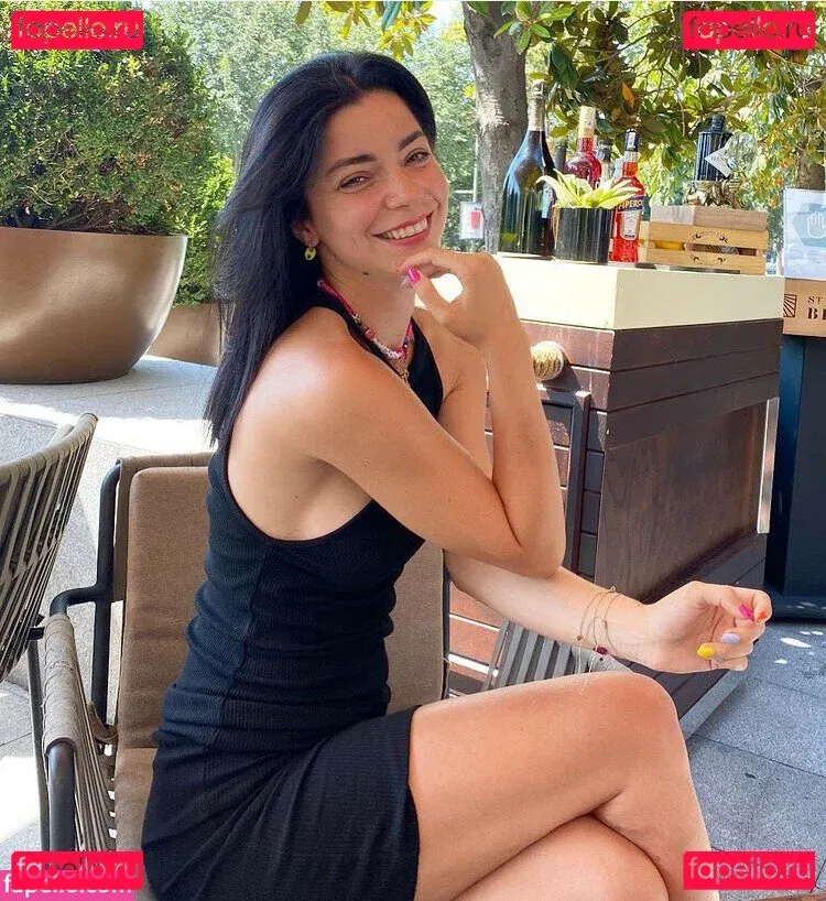 Merve Bolugur Onlyfans Photo Gallery 