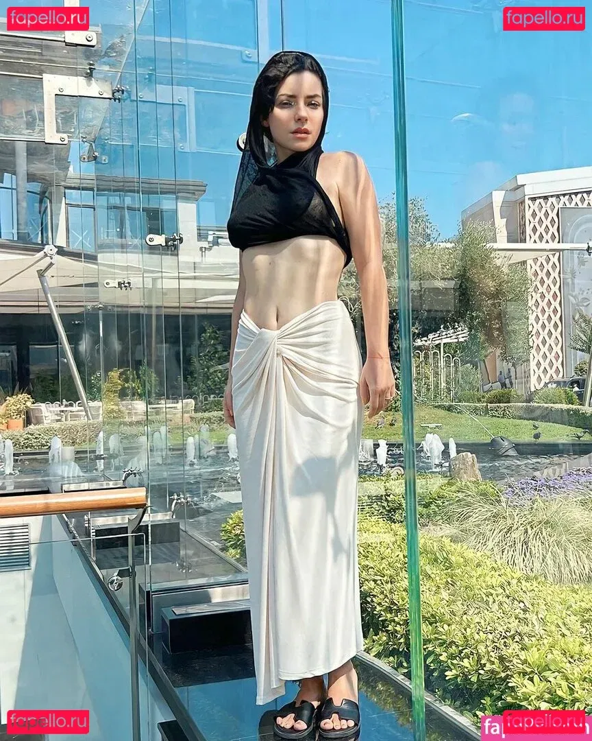 Merve Bolugur Onlyfans Photo Gallery 