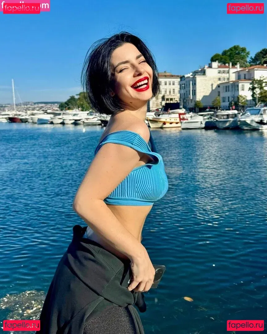 Merve Bolugur Onlyfans Photo Gallery 