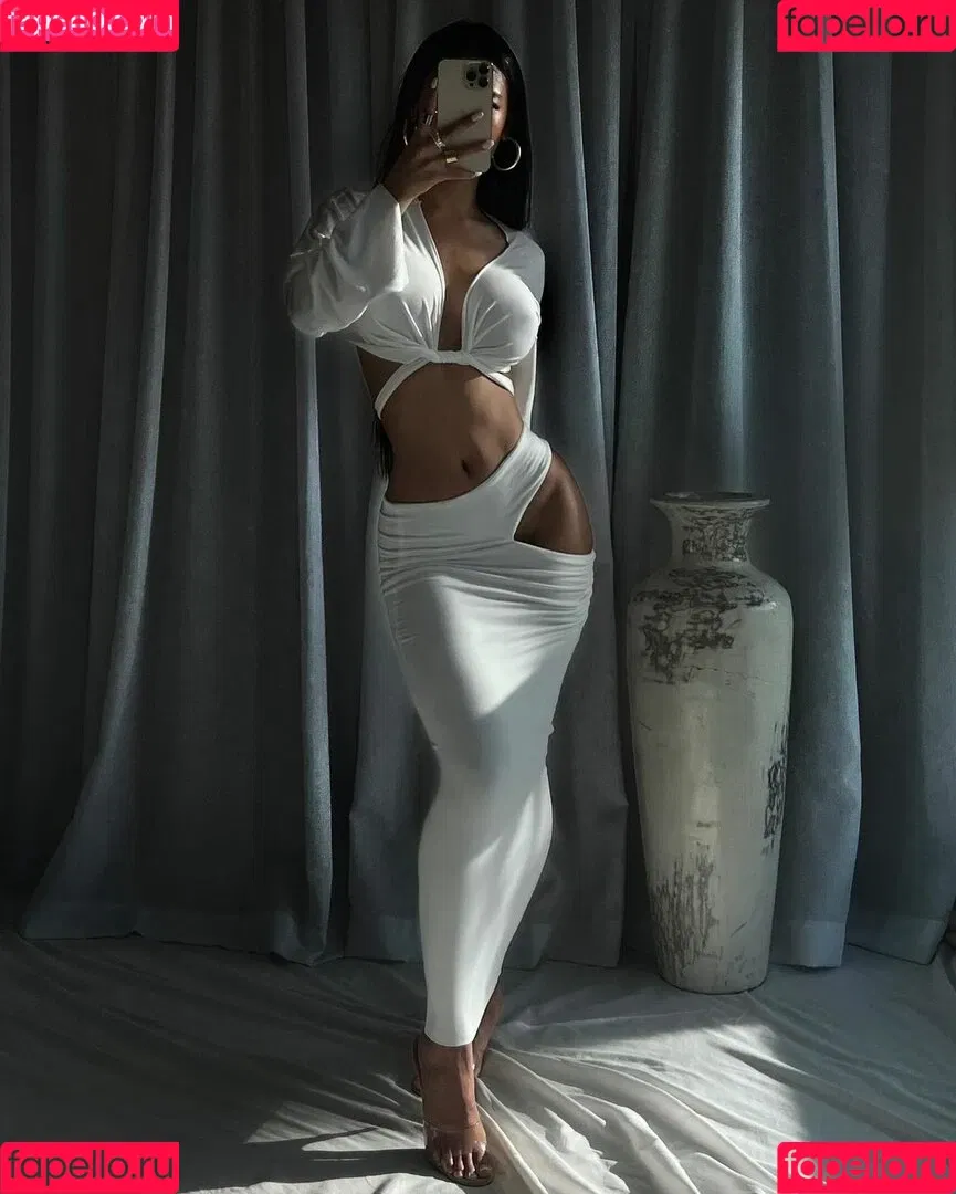 gold.gypsy Onlyfans Photo Gallery 
