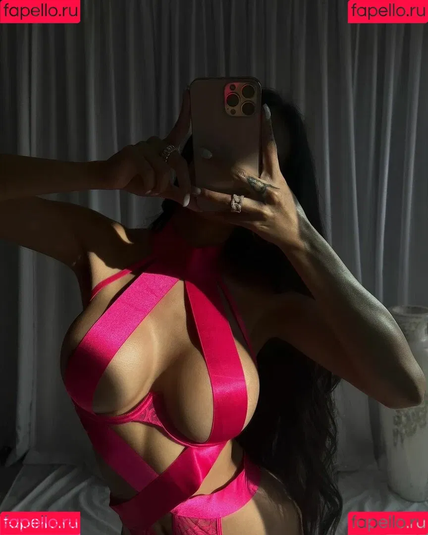 gold.gypsy Onlyfans Photo Gallery 